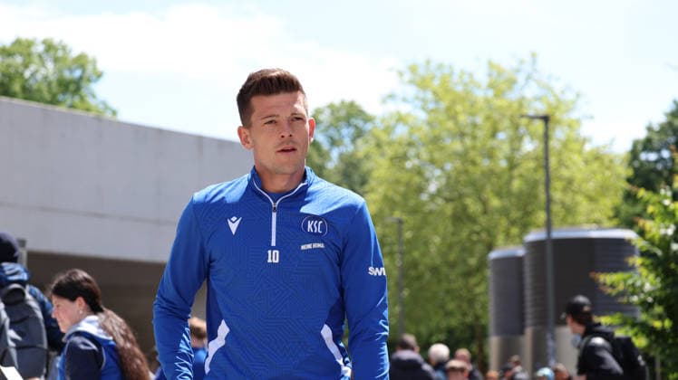 15 05 2026, xrekx, Soccer 2 Bundesliga, Karlsruher SC Training v l Marvin Wanitzek Karlsruher SC DFL DFB REGULATIONS PROHIBIT ANY USE OF PHOTOGRAPHS as IMAGE SEQUENCES and or QUASI VIDEO Karlsruhe