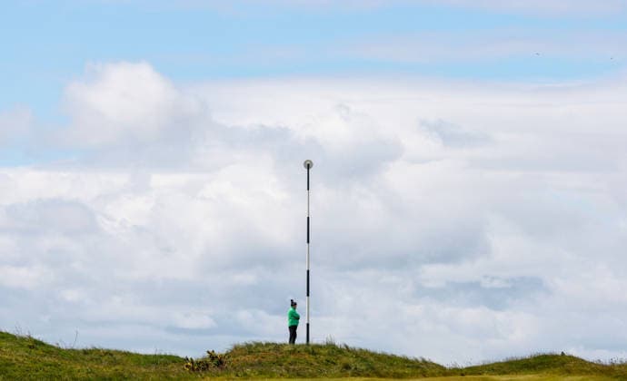 REPRO FREE *PRESS RELEASE NO REPRODUCTION FEE* EDITORIAL USE ONLY North of Ireland Men s Amateur Open, Royal Portrush Golf Club, Portrush 15 5 2026 A spectator watches on A spectator watches on 15 5 2026  Copyright: x INPHO NickxElliottx NE1L8572