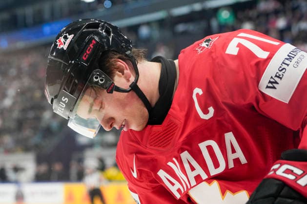 FRIBOURG, SWITZERLAND MAY 15 Macklin Celebrini of Canada during the 2026 IIHF Ice Hockey World Championship Switzerland game between Canada and Sweden at BCF Arena on May 15, 2026 in Fribourg, Fribourg Fribourg BCF Arena Fribourg Switzerland Copyright: xJustPictures.ch JarixPestelaccix jp-en-EuSpIm-JP6_JAR_Canada_Sweden_15May2026_00097