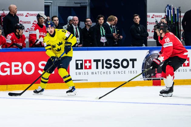 260515 Joel Persson of Sweden during the 2026 IIHF Ice Hockey World Championship match between Canada and Sweden on May 15, 2026 in Fribourg Photo Jesper Zerman BILDBYRAN kod JZ JZ0714 ishockey ice hockey ishockey vm 2026 vm 2026 iihf world championship kanada canada sverige sweden canada kanada bbeng bbauto  Copyright: JESPERxZERMAN BB260515JZ023