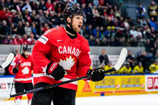260515 Dylan Holloway of Canada celebrates 3-2 during the 2026 IIHF Ice hockey, Eishockey World Championship, WM, Weltmeisterschaft match between Canada and Sweden on May 15, 2026 in Fribourg. Photo: Jesper Zerman BILDBYRAN kod JZ JZ0714 ishockey ice hockey ishockey-vm 2026 vm 2026 iihf world championship kanada canada sverige sweden bbeng bbauto jubel *** 260515 Dylan Holloway of Canada celebrates 3 2 during the 2026 IIHF Ice Hockey World Championship match between Canada and Sweden on May 15, 2026 in Fribourg Photo Jesper Zerman BILDBYRAN kod JZ JZ0714 ishockey ice hockey ishockey vm 2026 vm 2026 iihf world championship kanada canada sverige sweden bbeng bbauto jubel  Copyright: JESPERxZERMAN BB260515JZ036
