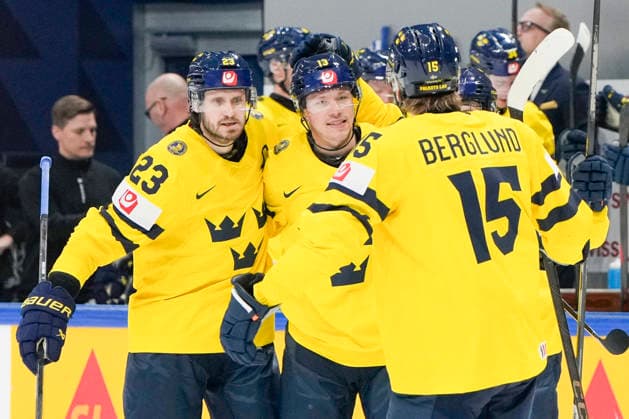 FRIBOURG, SWITZERLAND MAY 15 Lucas Raymond of Sweden C celebrates his goal during the 2026 IIHF Ice Hockey World Championship Switzerland game between Canada and Sweden at BCF Arena on May 15, 2026 in Fribourg, Fribourg Fribourg BCF Arena Fribourg Switzerland Copyright: xJustPictures.ch JarixPestelaccix jp-en-EuSpIm-JP6_JAR_Canada_Sweden_15May2026_00191