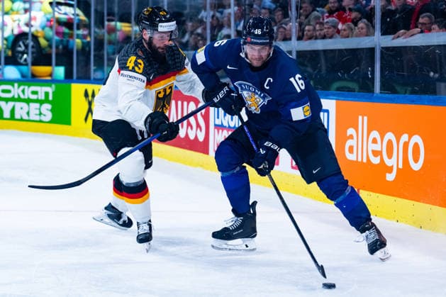 ZURICH, SWITZERLAND - MAY 15: Aleksander Barkov (Finland, 16) in a duel against Andreas Eder (Germany, 43) during the Preliminary Round - Group A Match 1 between Finland and Germany at the IIHF Ice hockey, Eishockey World Championship, WM, Weltmeisterschaft 2026, Swiss Life Arena on May 15, 2026 in Zurich, Switzerland. Zurich Switzerland Copyright: xTimoxSteinx