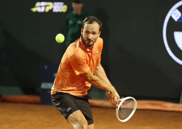 May 15, 2026, Rome, Lazio, Italy: DANIIL MEDVEDEV during the match against M. Landaluce of Spain in the quarter-finals of tennis tournament ATP, Tennis Herren 1000 Internazionali BNL Dâ€⠢Italia, Rome, Italy. Medvedev won 1:6, 6:4, 7:5. Tennis 2026, ATP Italian Open: Daniil Medvedev 1:6, 6:4, 7:5 - ZUMAc278 20260515_zsp_c278_016 Copyright: xMarcinxCholewinskix