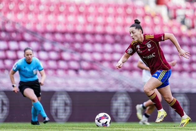 Switzerland AXA Womens Super League 2025 26, Servette FC Chenois Feminin vs FC Zurich Stade de Geneve, Carouge Lumbardha Misini of Servette goes forward Copyright: xDanielaxPorcellix