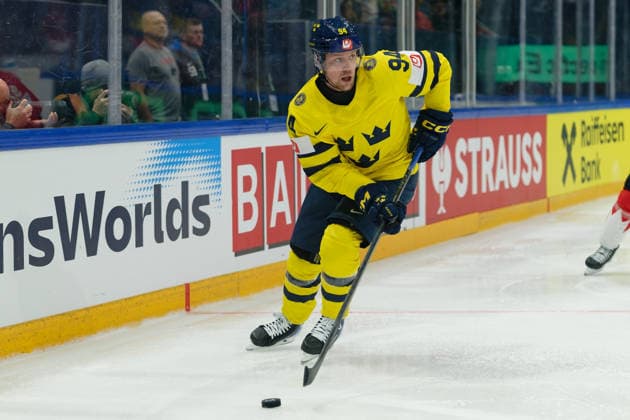 Fribourg, Switzerland - May 15 : Persson Joel of Sweden in action (close up) during the 2026 IIHF Ice hockey, Eishockey World Championship, WM, Weltmeisterschaft match between Canada and Sweden at Fribourg BCF Arena on May 15 , 2026 in Fribourg, Switzerland. Copyright: xGiuseppexVelletrix Sportspressphoto_SPR147081