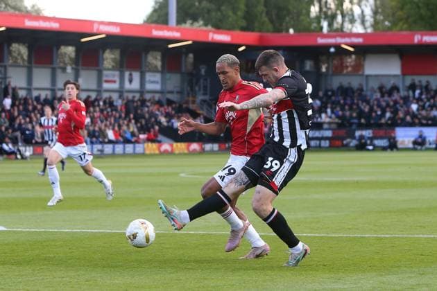 Andy Cook of Grimsby gets a shot away Salford City v Grimsby Town, EFL Sky Bet League Two, Play-Off Semi Final, Second Leg, Football, Peninsula Stadium, Salford, UK - 15 May 2026Salford Peninsula Stadium United Kingdom EDITORIAL USE ONLY No use with unauthorised audio, video, data, fixture lists, club league logos or live services. Online in-match use limited to 120 images, no video emulation. No use in betting, games or single club league player publications. Copyright: xPhilxOldham Shutterstockx 16876824p