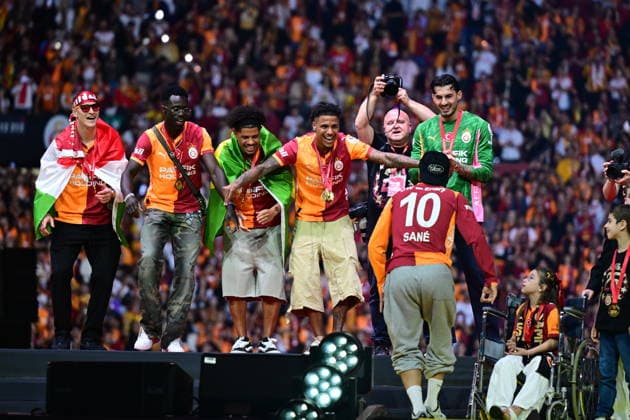 Galatasaray celebrate Super Lig championship ISTANBUL, TURKIYE - MAY 15: Galatasaray football player Leroy Sane (10) joins the celebrations as the players and coaching staff celebrate winning the 2025-2026 Turkish Super Lig championship with a ceremony held at Rams Park Stadium in Istanbul, Turkiye on May 15, 2026. Abdulhamid Hosbas Anadolu Istanbul Turkey. Editorial use only. Please get in touch for any other usage.  Copyright: x2026xAnadoluxAbdulhamidxHosbasx