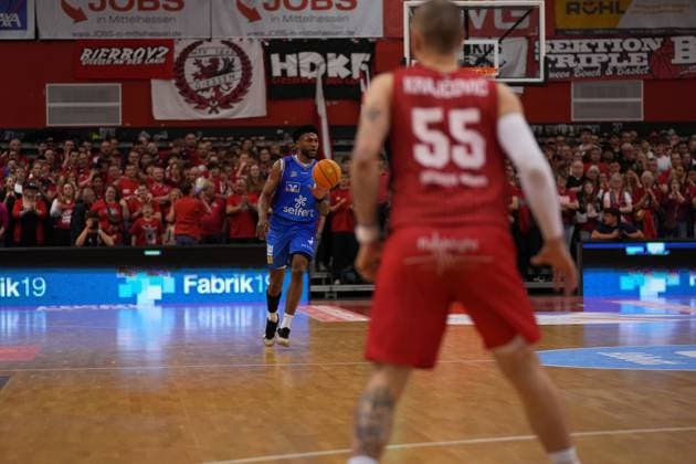 Giessen, Germany, May 15th 2026: Tyreese Blunt ( 0 Crailsheim ) Simon Krajcovic ( 55 Giessen ) during the 2. Basketball- Bundesliga Pro A Playoff match between Giessen 46ers and Hakro Merlin?s Crailsheim at Sporthalle Giessen-OST. (Julia Kneissl SPP) Copyright: xJuliaxKneisslx xSPPx spp-en-JuKnSp-20260515_SPP_JuliaKneissl_23.jpeg