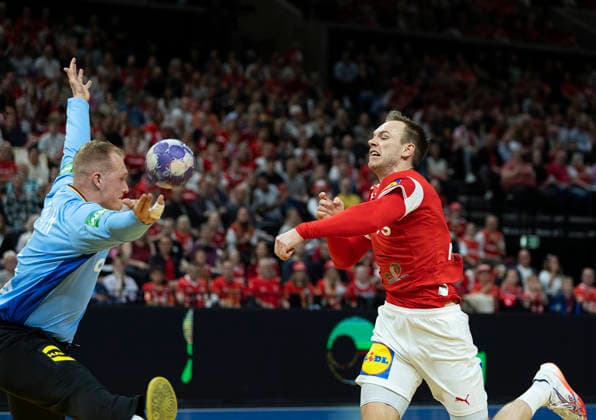 Men s Handball Denmark Germany Germany s David Späth and Denmark s Mathias Gidsel The Danish handball men face Germany in a test match in Copenhagen on Friday, May 15, 2026 Photo Claus Bech Ritzau Scanpix , Copenhagen Denmark  Copyright: fotograf@clausbech.dk ClausxBechx spdk20260515-212558-L