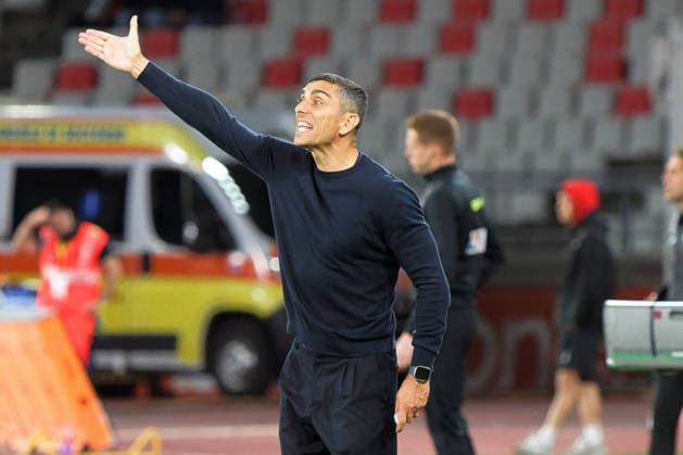 Fußball, Italien, Serie B Playout, SSC Bari - FC Südtirol IPA84732510 - coach Moreno Longo of SSC Bari during Playout - SSC Bari vs FC Sudtirol, Italian soccer Serie B match in Bari, Italy, May 15 2026  Copyright: xEmmanuelexMastrodonato IPAxSportx xx 84732510