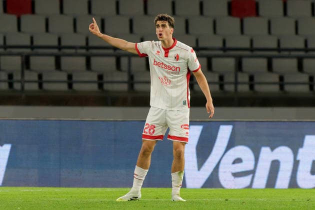 Fußball, Italien, Serie B Playout, SSC Bari - FC Südtirol IPA84732523 - Cas Odenthal of SSC Bari during Playout - SSC Bari vs FC Sudtirol, Italian soccer Serie B match in Bari, Italy, May 15 2026  Copyright: xEmmanuelexMastrodonato IPAxSportx xx 84732523