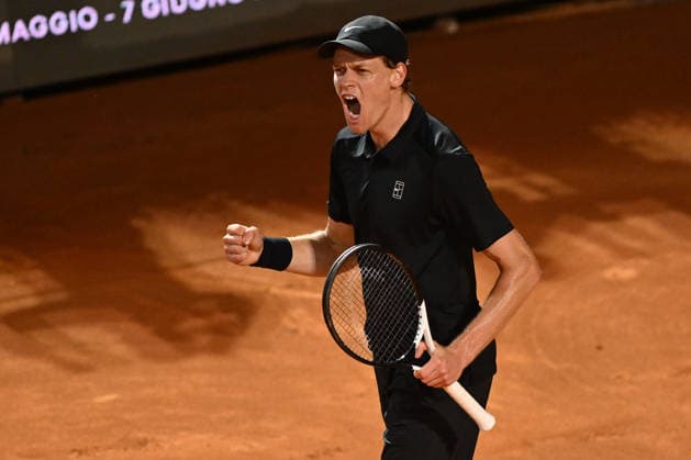IPA84732559 - Jannik Sinner of Italy against Daniil Medvedev during the Internazionali BNL d Italia Day Eleven at Foro Italico on May 15, 2026 in Rome, Italy.  Copyright: xDomenicoxCippitelli IPAxSportx xx 84732559