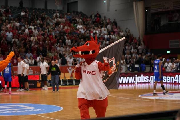 46ers Mascot Fabius during the 2. Basketball- Bundesliga Pro A Playoff match between Giessen 46ers and Hakro Merlin?s Crailsheim at Sporthalle Giessen-OST. Copyright: xJuliaxKneisslx xSPPx Sportspressphoto_SPR147359