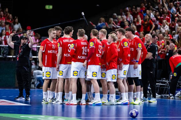 Denmark v Germany, International handball friendly, Copenhagen, Denmark Copenhagen, Denmark. 15th, May 2026. The players of Denmark unite in a huddle during the test match between Denmark and Germany at Royal Arena in Copenhagen. Denmark, Copenhagen  Copyright: xGonzalesxPhoto TobiasxJorgensenx