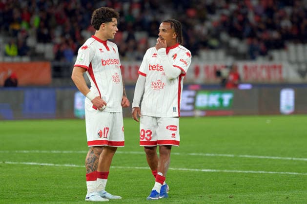 Fußball, Italien, Serie B Playout, SSC Bari - FC Südtirol CALCIO - Serie B - Playout - SSC Bari vs FC Sudtirol Photo by IPA ABACAPRESS.COM84732509 - Emanuele Rao of SSC Bari and Mehdi Dorval of SSC Bari during Playout - SSC Bari vs FC Sudtirol, Italian soccer Serie B match in Bari, Italy, May 15 2026 Bari Italy  Copyright: xIPAxSport ABACAx