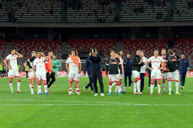 Fußball, Italien, Serie B Playout, SSC Bari - FC Südtirol CALCIO - Serie B - Playout - SSC Bari vs FC Sudtirol Photo by IPA ABACAPRESS.COM84732552 - the SSC Bari players disappointed during Playout - SSC Bari vs FC Sudtirol, Italian soccer Serie B match in Bari, Italy, May 15 2026 Bari Italy  Copyright: xIPAxSport ABACAx