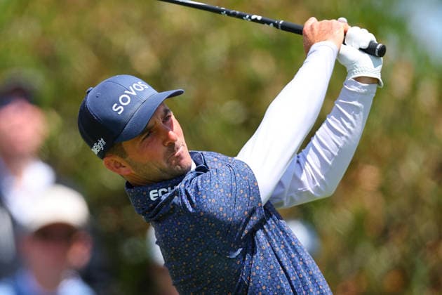 NEWTON SQUARE, PA - MAY 15: Denny McCarthy of the United States tees off at the first tee during Round 2 of the 2026 PGA, Golf Herren Championship on May 15, 2026 at Aronimink Golf Club in Newtown Square, Pennsylvania. (Photo by Rich Graessle Icon Sportswire) GOLF: MAY 15 PGA PGA Championship EDITORIAL USE ONLY Icon260515256692