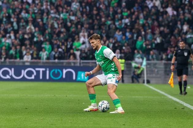 FOOTBALL : AS ST Etienne vs Rodez - Ligue 2 BKT barrage - 15 05 2026 Old Benjamin Craig 11 of Saint-Etienne in action during the Ligue 2 playoff game between AS Saint-Etienne and Rodez Aveyron Football at Stadium Geoffroy Guichard in Saint-Etienne, France. Saint-EtienneFrance  Copyright: xPaulinexFIGUETx xPSNewZx
