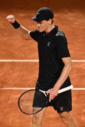 Internazionali BNL D Italia 2026 - Day Eleven Jannik Sinner of Italy competes against Daniil Medvedev during the Internazionali BNL d Italia Day Eleven at Foro Italico on May 15, 2026, in Rome, Italy. Rome Italy Italy  Copyright: xDomenicoxCippitellix originalFilename:cippitelli-itainter260515_npiJk.jpg