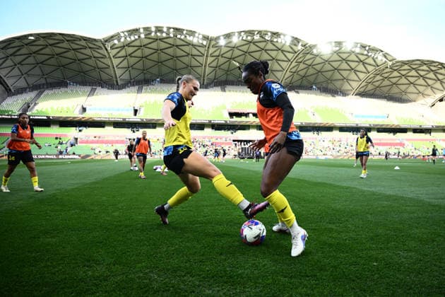 ALEAGUE WOMENS GRAND FINAL, Wellington Phoenix players warm up ahead of the A-League Women Grand Final match between Melbourne City and Wellington Phoenix at in Melbourne, Saturday, May 16, 2026. ( NO ARCHIVING, EDITORIAL USE ONLY MELBOURNE VICTORIA AUSTRALIA  Copyright: xJOELxCARRETTx 20260516158614588004