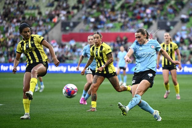 ALEAGUE WOMENS GRAND FINAL, Leticia McKenna of Melbourne City (right) during the A-League Women Grand Final match between Melbourne City and Wellington Phoenix at in Melbourne, Saturday, May 16, 2026. ( NO ARCHIVING, EDITORIAL USE ONLY MELBOURNE VICTORIA AUSTRALIA  Copyright: xJOELxCARRETTx 20260516110320439858