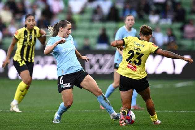 ALEAGUE WOMENS GRAND FINAL, Leticia McKenna of Melbourne City and Brooke Nunn of the Phoenix during the A-League Women Grand Final match between Melbourne City and Wellington Phoenix at in Melbourne, Saturday, May 16, 2026. ( NO ARCHIVING, EDITORIAL USE ONLY MELBOURNE VICTORIA AUSTRALIA  Copyright: xJOELxCARRETTx 20260516180614656460