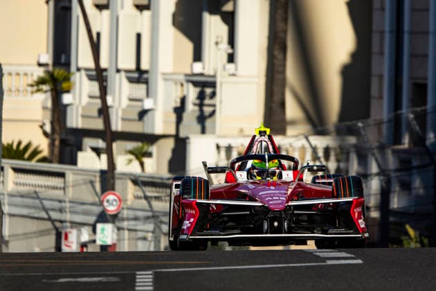 2026 FORMULA E MONACO ePRIX 01 ROWLAND Oliver (gbr), Nissan Formula E Team, Nissan e-4ORCE 05, action during the Monaco ePrix, 9th and 10th round of the 2025-26 ABB FIA Formula E World Championship, WM, Weltmeisterschaft on the Circuit de Monaco from Mai 16 to 17, 2026 in Monte-Carlo, Monaco - Monte-CarloMonaco  Copyright: xJULIENxDELFOSSEx