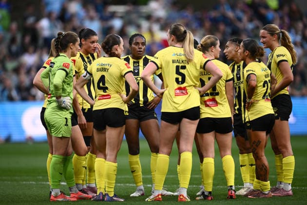 ALEAGUE WOMENS GRAND FINAL, Wellington Phoenix players look on after Holly McNamara of Melbourne City scored a goal during the A-League Women Grand Final match between Melbourne City and Wellington Phoenix at in Melbourne, Saturday, May 16, 2026. ( NO ARCHIVING, EDITORIAL USE ONLY MELBOURNE VICTORIA AUSTRALIA  Copyright: xJOELxCARRETTx 20260516140961087501