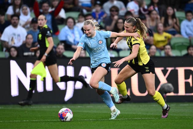 ALEAGUE WOMENS GRAND FINAL, Holly McNamara of Melbourne City (left) and Marisa Van Der Meer of the Phoenix during the A-League Women Grand Final match between Melbourne City and Wellington Phoenix at in Melbourne, Saturday, May 16, 2026. ( NO ARCHIVING, EDITORIAL USE ONLY MELBOURNE VICTORIA AUSTRALIA  Copyright: xJOELxCARRETTx 20260516147799612146