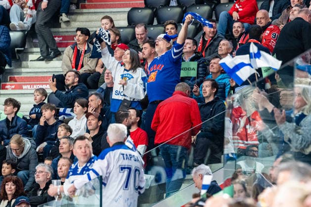 xxkeikkaxx 20260515 Swiss Life Arena, Zurich, Switzerland. IIHF Ice hockey, Eishockey World Championships match Finland vs Germany Team Finland Fans Photo by Pasi Suokko All Over Press  1.06181894