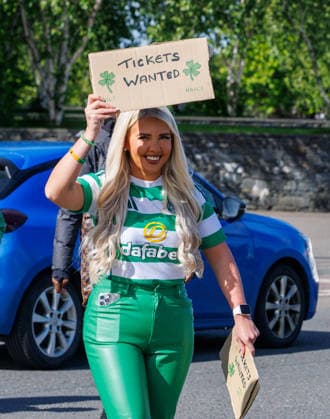 16.05.2026 Celtic v Hearts, SPFL Premiership ....................... Fans arrive with and without tickets  Copyright: xKennyxRamsayx NINTCHDBPICT001081208158
