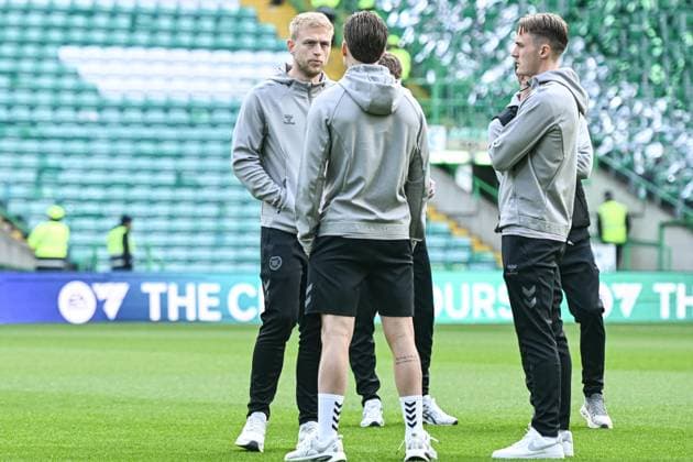 Celtic v Heart of Midlothian William Hill Premiership Players of Heart of Midlothian arrive during the William Hill Premiership match at Celtic Park, Glasgow 16 05 2026 UK Newspapers OUT Copyright: xJamiexJohnstonx FIL-23440-0011