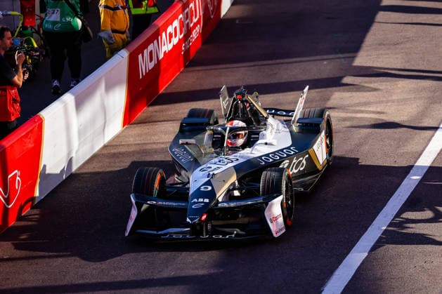Mitch Evans Jaguar TCS Racing, 09 first free practice Free Practice 1, pit lane, ABB FIA Formula E World Championship, Monaco e Prix 2026, Monte Carlo, season 12 2025 26, lap 9, 16 05 2026, ABB FIA Formula E World Championship, Monaco e Prix 2026, Monte Carlo, season 12 2025 26, lap 9, 16 05 2026 Monte Carlo Copyright: xEibner-Pressefoto LauraxRoemerx EP_LRR