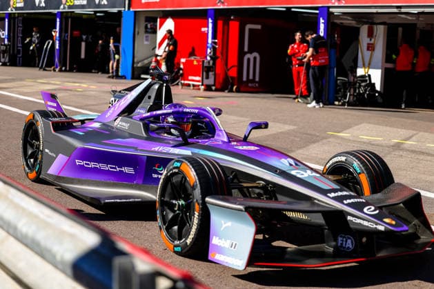 Pascal Wehrlein Porsche Formula E Team, 94 second free practice Free Practice 2, pit lane, ABB FIA Formula E World Championship, Monaco e Prix 2026, Monte Carlo, season 12 2025 26, lap 9, 16 05 2026, ABB FIA Formula E World Championship, Monaco e Prix 2026, Monte Carlo, season 12 2025 26, lap 9, 16 05 2026 Monte Carlo Copyright: xEibner-Pressefoto LauraxRoemerx EP_LRR