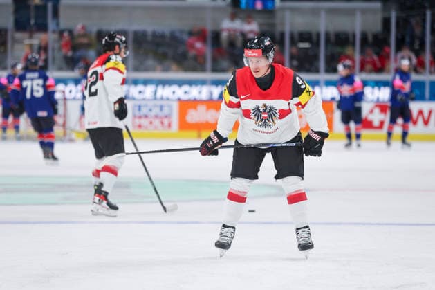 Ice hockey, Eishockey - IIHF WC 2026 ZURICH,SWITZERLAND,16.MAY.26 - ICE HOCKEY - IIHF Ice Hockey World Championship, WM, Weltmeisterschaft 2026, group stage, Austria vs Great Britain. Image shows Leon Wallner (AUT) during warm up.  GEPAxpictures xMaticxKlansek