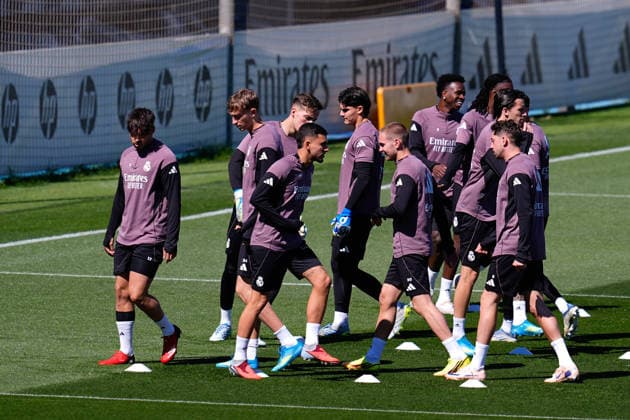 May 16, 2026, Valdebebas, Madrid, Spain: Dean Huijsen, Raul Asencio, Dani Ceballos, Federico Valverde and Franco Mastantuono during the training day of Real Madrid ahead the Spanish League, LaLiga EA Sports, football match against Sevilla FC at Ciudad Deportiva Real Madrid on May 16, 2026, in Valdebebas, Madrid, Spain. Valdebebas Spain - ZUMAa181 20260516_zaa_a181_035 Copyright: xDennisxAgyemanx