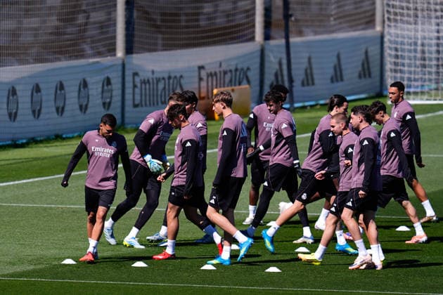 May 16, 2026, Valdebebas, Madrid, Spain: Franco Mastantuono, Federico Valverde and Dani Ceballos during the training day of Real Madrid ahead the Spanish League, LaLiga EA Sports, football match against Sevilla FC at Ciudad Deportiva Real Madrid on May 16, 2026, in Valdebebas, Madrid, Spain. Valdebebas Spain - ZUMAa181 20260516_zaa_a181_034 Copyright: xDennisxAgyemanx