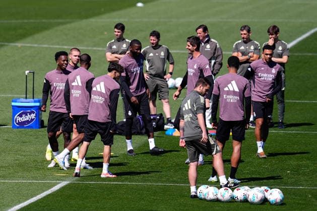 May 16, 2026, Valdebebas, Madrid, Spain: Vinicius Junior during the training day of Real Madrid ahead the Spanish League, LaLiga EA Sports, football match against Sevilla FC at Ciudad Deportiva Real Madrid on May 16, 2026, in Valdebebas, Madrid, Spain. Valdebebas Spain - ZUMAa181 20260516_zaa_a181_045 Copyright: xDennisxAgyemanx