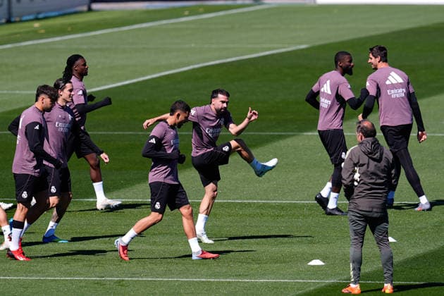 May 16, 2026, Valdebebas, Madrid, Spain: Dani Ceballos and Daniel Carvajal during the training day of Real Madrid ahead the Spanish League, LaLiga EA Sports, football match against Sevilla FC at Ciudad Deportiva Real Madrid on May 16, 2026, in Valdebebas, Madrid, Spain. Real Madrid Training Session - Laliga Ea Sports - ZUMAa181 20260516_zaa_a181_059 Copyright: xDennisxAgyemanx