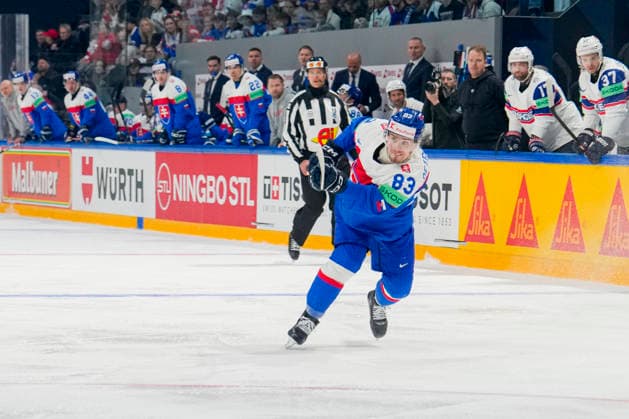 FRIBOURG, SWITZERLAND MAY 16 Servac Petrovsky of Slovakia in action during the 2026 IIHF Ice Hockey World Championship Switzerland game between Slovakia and Norway at BCF Arena on May 16, 2026 in Fribourg, Fribourg Fribourg BCF Arena Fribourg Switzerland Copyright: xJustPictures.ch JarixPestelaccix jp-en-EuSpIm-JP6_JAR_Slovakia_Norway_16May2026_00006