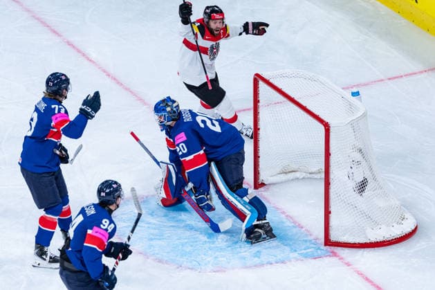 ZURICH, SWITZERLAND - MAY 16: Peter Schneider (Austria, 3) during his goal celebration during the Preliminary Round - Group A Match 5 between Great Britain and Austria at the IIHF Ice hockey, Eishockey World Championship, WM, Weltmeisterschaft 2026, Swiss Life Arena on May 16, 2026 in Zurich, Switzerland. Zurich Switzerland Copyright: xTimoxSteinx