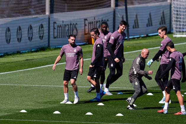 May 16, 2026, Valdebebas, Madrid, Spain: Daniel Carvajal and Alvaro Carreras during the training day of Real Madrid ahead the Spanish League, LaLiga EA Sports, football match against Sevilla FC at Ciudad Deportiva Real Madrid on May 16, 2026, in Valdebebas, Madrid, Spain. Real Madrid Training Session - Laliga Ea Sports  - ZUMAa181 20260516_zaa_a181_080 Copyright: xDennisxAgyemanx
