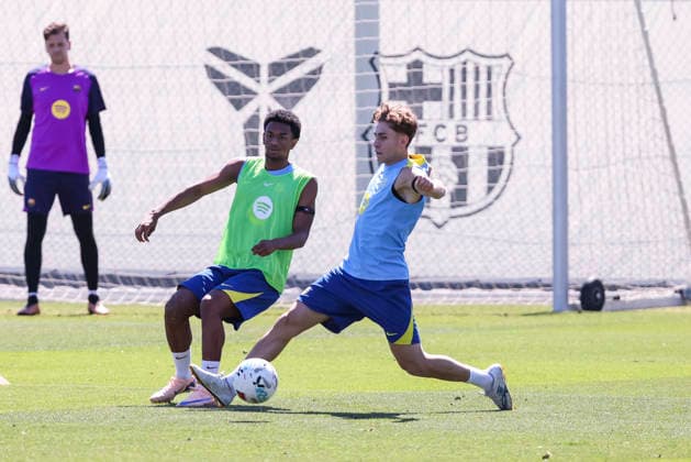 May 16, 2026, Sant Joan Despi, Barcelona, SPAIN: Alejandro Balde and Fermin Lopez during the training day of FC Barcelona, Barca ahead the Spanish League, Laliga EA Sports, football match against Real Betis at Ciudad Esportiva Joan Gamper on May 16, 2026 in Sant Joan Despi, Barcelona, Spain. FC Barcelona Training And press conference, PK, Pressekonferenz - LaLiga EA Sports - ZUMAa181 20260516_zaa_a181_089 Copyright: xJavierxBorregox