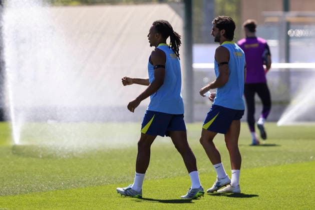 May 16, 2026, Sant Joan Despi, Barcelona, SPAIN: Jules Kounde and Ferran Torres during the training day of FC Barcelona, Barca ahead the Spanish League, Laliga EA Sports, football match against Real Betis at Ciudad Esportiva Joan Gamper on May 16, 2026 in Sant Joan Despi, Barcelona, Spain. FC Barcelona Training And press conference, PK, Pressekonferenz - LaLiga EA Sports - ZUMAa181 20260516_zaa_a181_108 Copyright: xJavierxBorregox
