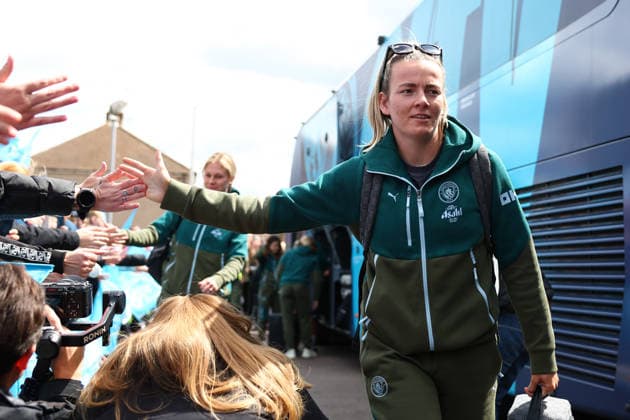 London, , 16th May 2026. Lauren Hemp of Manchester City Women arrives ahead of the West Ham United Women vs Manchester City Women Barclays Women s Super League match at Chigwell Construction Stadium, London. Picture credit should read: Paul Terry Sportimage EDITORIAL USE ONLY. No use with unauthorised audio, video, data, fixture lists, club league logos or live services. Online in-match use limited to 120 images, no video emulation. No use in betting, games or single club league player publications. SPI_004_PT_West_Ham_W_Man_City_W SPI-4804-0004