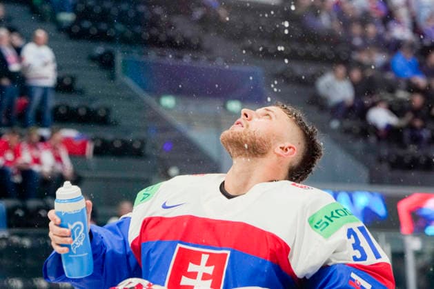 FRIBOURG, SWITZERLAND MAY 16 goalkeeper Samuel Hlavaj of Slovakia during the 2026 IIHF Ice Hockey World Championship Switzerland game between Slovakia and Norway at BCF Arena on May 16, 2026 in Fribourg, Fribourg Fribourg BCF Arena Fribourg Switzerland Copyright: xJustPictures.ch JarixPestelaccix jp-en-EuSpIm-JP6_JAR_Slovakia_Norway_16May2026_00039