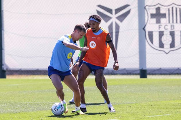 May 16, 2026, Sant Joan Despi, Barcelona, SPAIN: Dani Olmo and Raphinha during the training day of FC Barcelona, Barca ahead the Spanish League, Laliga EA Sports, football match against Real Betis at Ciudad Esportiva Joan Gamper on May 16, 2026 in Sant Joan Despi, Barcelona, Spain. Sant Joan Despi SPAIN - ZUMAa181 20260516_zaa_a181_106 Copyright: xJavierxBorregox