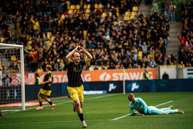 Germany Soccer 3 League Men 2025 2026, 38 Matchday TSV Alemannia Aachen vs TSV Havelse Tivoli Aachen Goal Lars Gindorf Alemannia Aachen, 23 , cheers, emotions, joy, heart Copyright: xThiemoxRudolphx