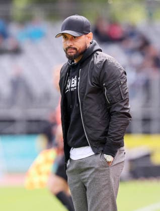 Scheinfurt, 16 05 2026, Sachs Stadion, Soccer, 3 Liga, 38 Matchday , 1 FC Schweinfurt vs FC Erzgebirge Aue , In the picture Coach Jermaine Jones, 1 FC Schweinfurt , For journalistic purposes only Only for editorial use , DFB DFL regulations prohibit any use of photographs as image sequences and or quasi video , Picture Point